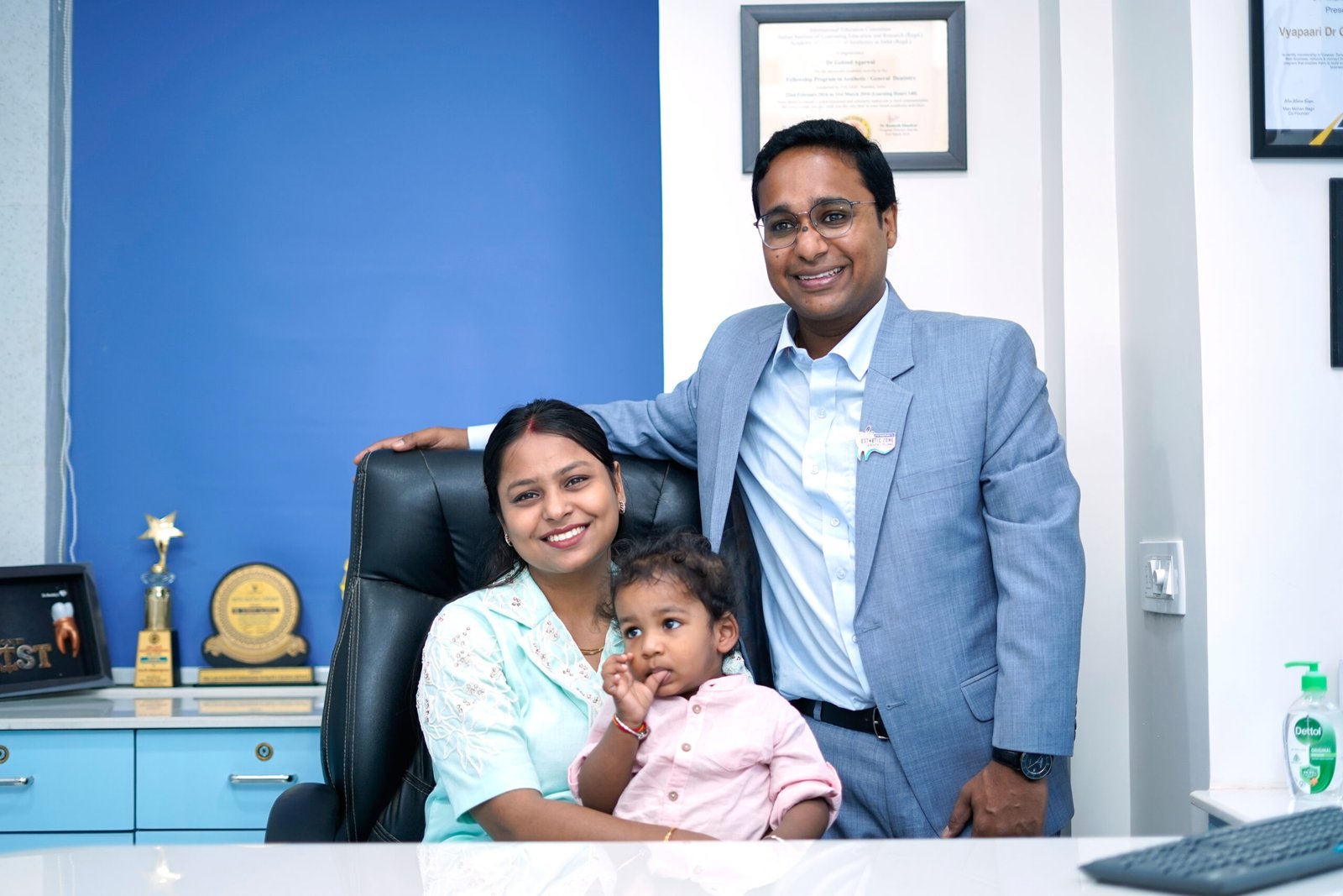 Dr Gobind Agarwal - Cosmetic & Implant Dentist Kankurgachi Kolkata