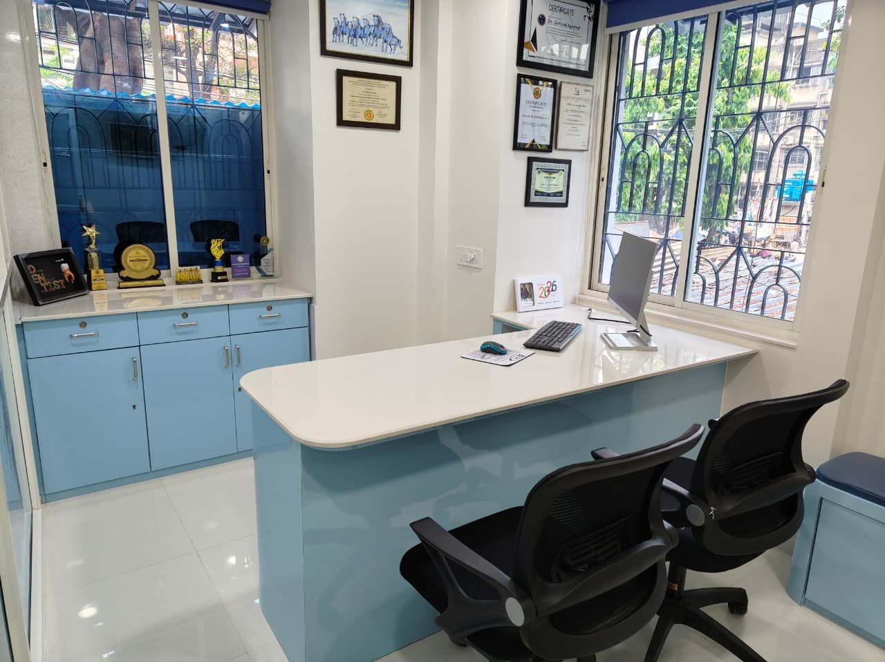 Dr. Gobind Agarwal Dental Clinic Consultation Room Kankurgachi